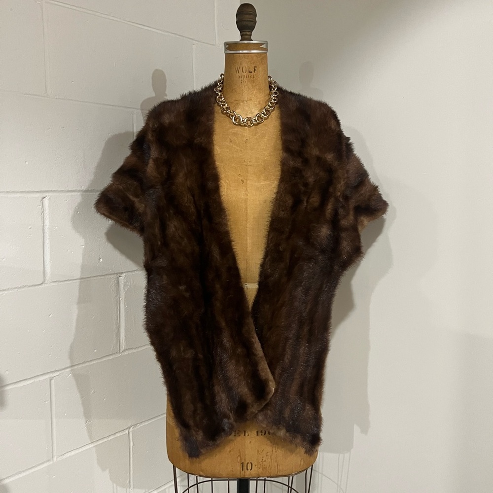 Vintage Mink Fur Cape, Stole, Wrap, Shawl - Mob Wife or Bridal - Good condition